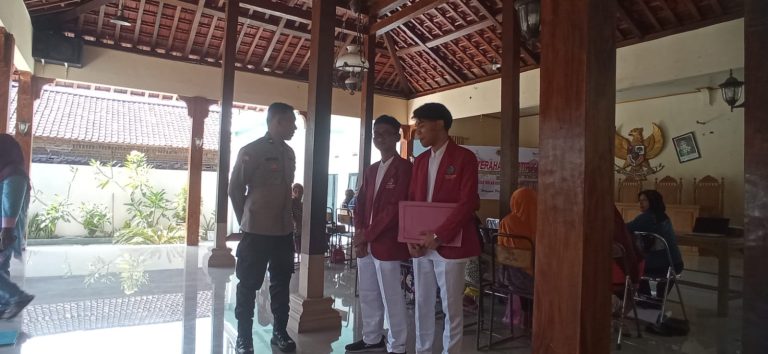 PATROLI PRESISI POLSEK SUKOREJO TINGKATKAN HARKAMTIBMAS DAN ANTISIPASI 3C DI WILAYAH HUKUM SUKOREJO