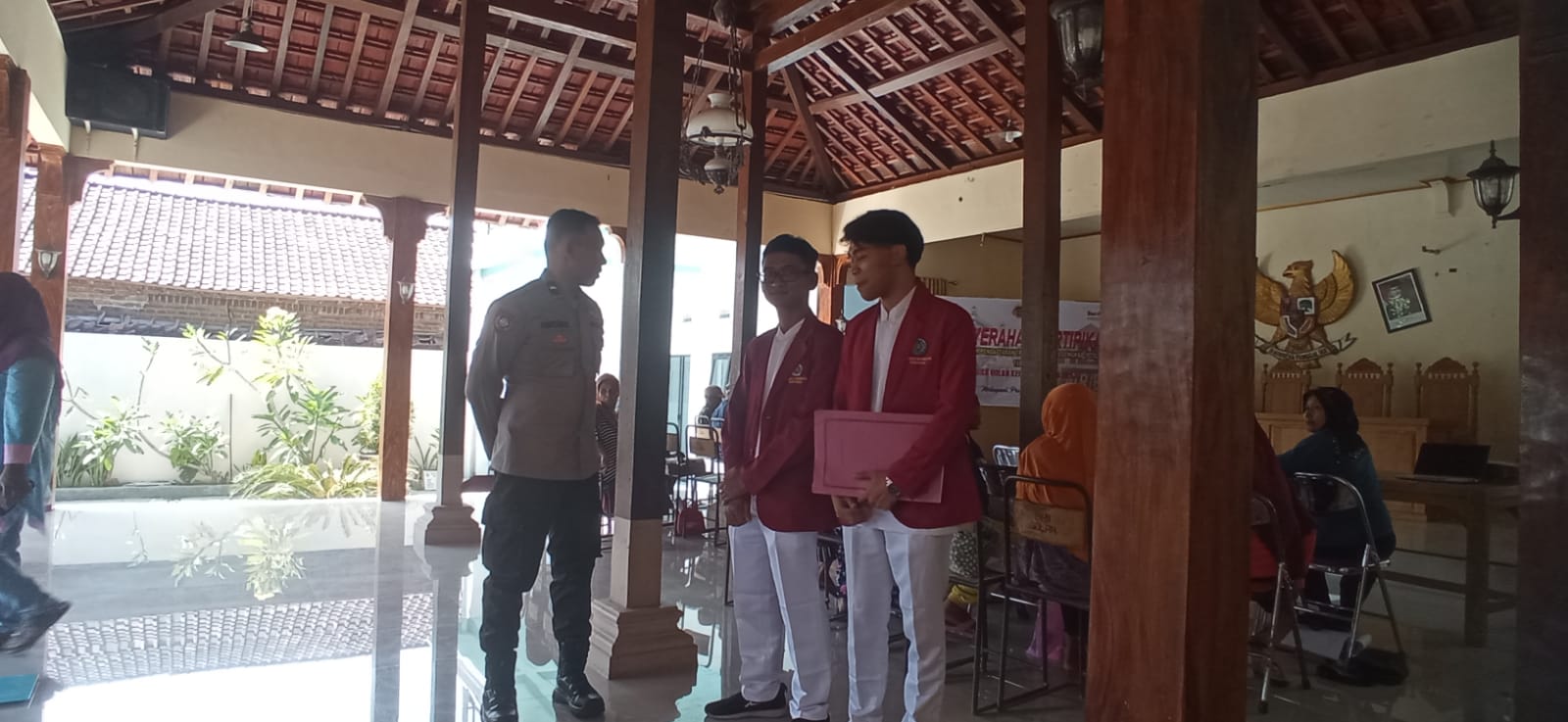 PATROLI PRESISI POLSEK SUKOREJO TINGKATKAN HARKAMTIBMAS DAN ANTISIPASI 3C DI WILAYAH HUKUM SUKOREJO