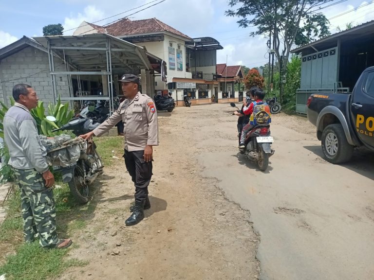 PATROLI PRESISI POLSEK PUDAK CIPTAKAN SITUASI KAMTIBMAS AMAN DAN KONDUSIF