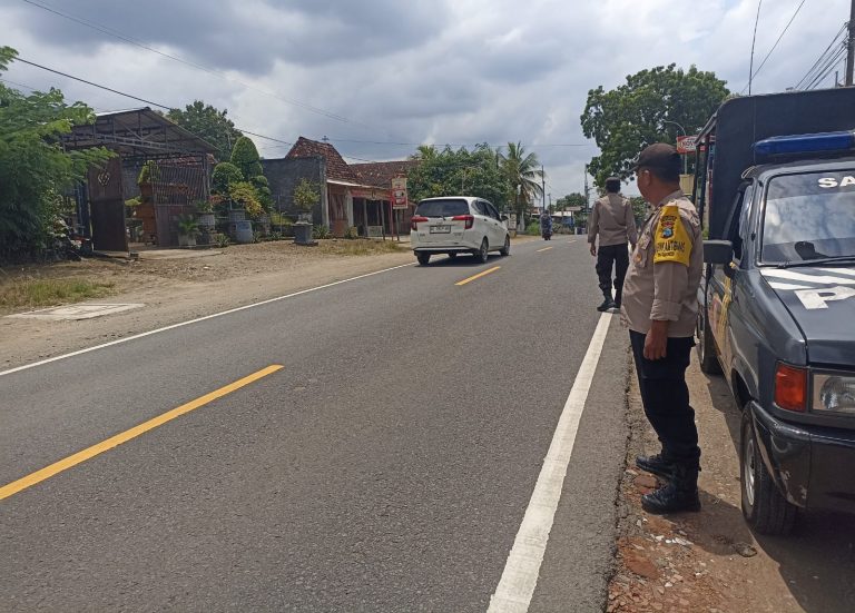 PATROLI PRESISI POLSEK SAWOO TINGKATKAN KEWASPADAAN DAN CEGAH GANGGUAN KAMTIBMAS