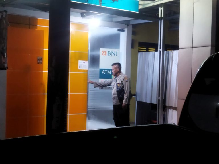 POLSEK BUNGKAL TINGKATKAN PATROLI PRESISI HARKAMTIBMAS DI WILAYAH KECAMATAN BUNGKAL