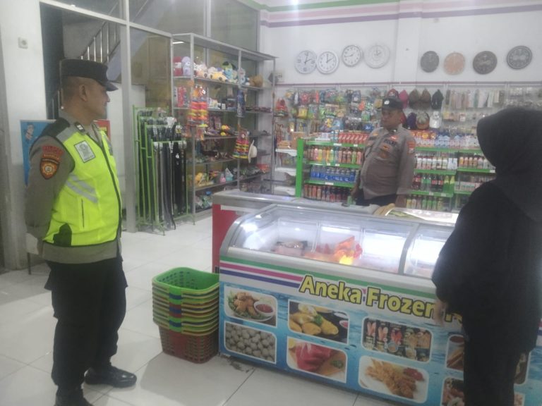 Patroli KRYD Polsek Sooko Perkuat Keamanan Wilayah pada Jam Rawan Malam Hari