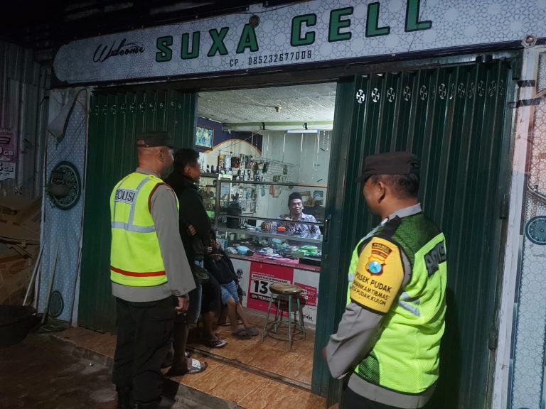 Patroli Blue Light Polsek Pudak Hadir Jaga Keamanan dan Ciptakan Situasi Kondusif di Tengah Masyarakat