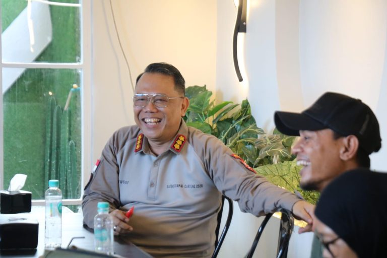 Satgas Humas Ops Damai Cartenz-2026 Perkuat Kolaborasi Melalui Silaturahmi Bersama Wartawan di Timika