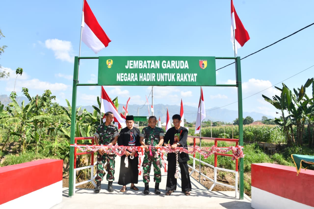 Jembatan Garuda Selesai Dibangun, Warga Gelar Syukuran