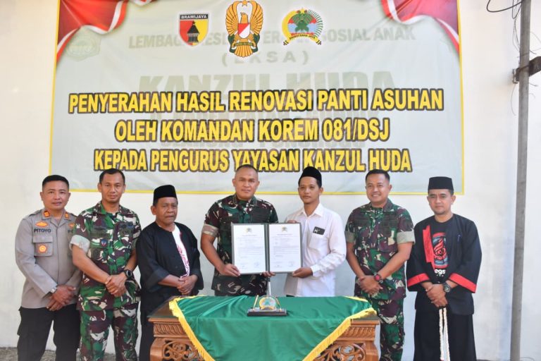 Dandim Ponorogo Dampingi Danrem 081/Dsj Pada Acara Penyerahan Hasil Renovasi Yayasan Panti Asuhan Kanzul Huda dan Tinjau Jembatan Garuda