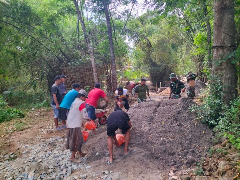 Jembatan Garuda Dibangun, Warga Senang dan Antusias Bekerja
