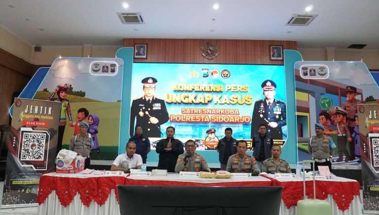Polresta Sidoarjo Ungkap Peredaran Narkotika Jaringan Internasional, Dua WNA Diamankan