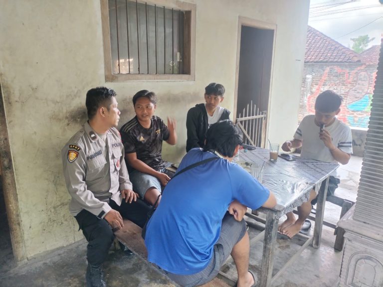 Patroli KRYD Polsek Sampung Intensifkan Harkamtibmas dan Ajak Warga Aktif Jaga Keamanan Lingkungan