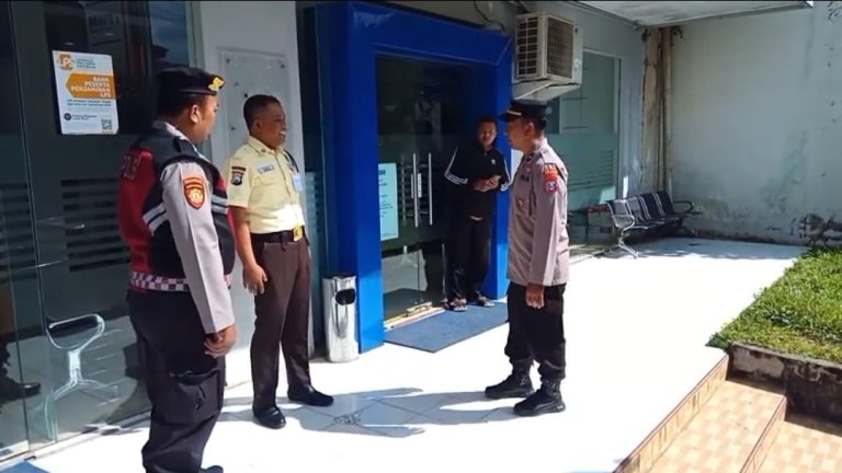Patroli Presisi KRYD Polsek Ngrayun Tingkatkan Harkamtibmas dan Antisipasi Kebakaran Hutan Saat Musim Kemarau