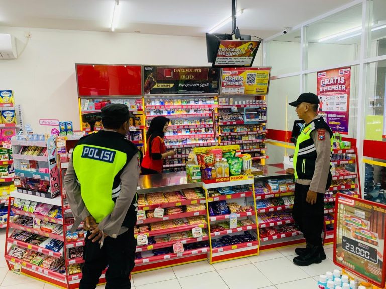 Patroli Presisi Polsek Pulung Antisipasi Gangguan Kamtibmas dan Kejahatan Malam Hari