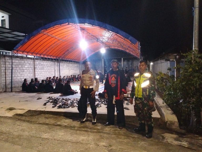 Polsek Sampung Amankan Kegiatan Tirakatan dan Doa Bersama PSHT Sambut Malam 1 Suro 1448 H