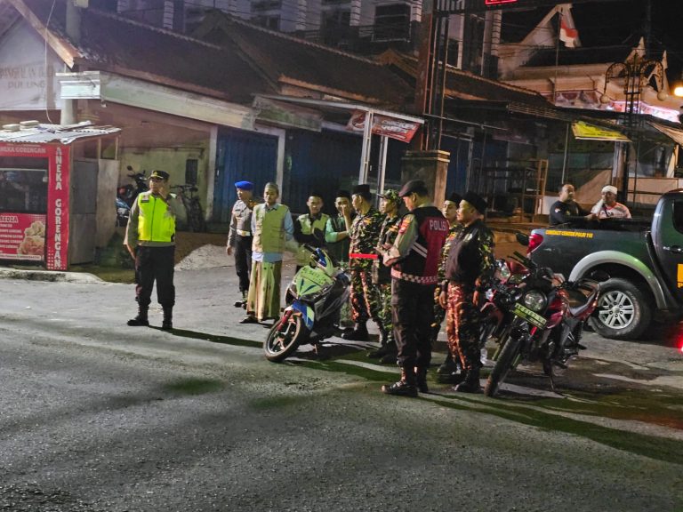 Kapolsek Pulung Pimpin Pengamanan Istighosah PSHT dan Patroli Presisi Jaga Kamtibmas Tetap Kondusif
