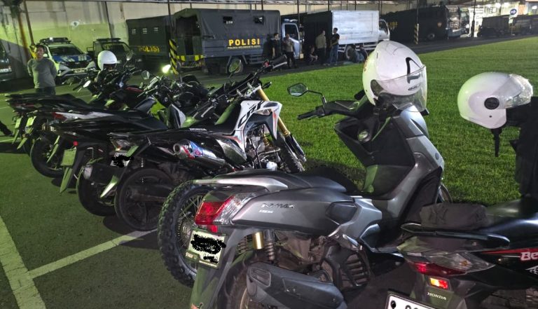 Polres Mojokerto Kota Amankan 80 Pemuda Konvoi,1 orang Kedapatan Bawa Sajam