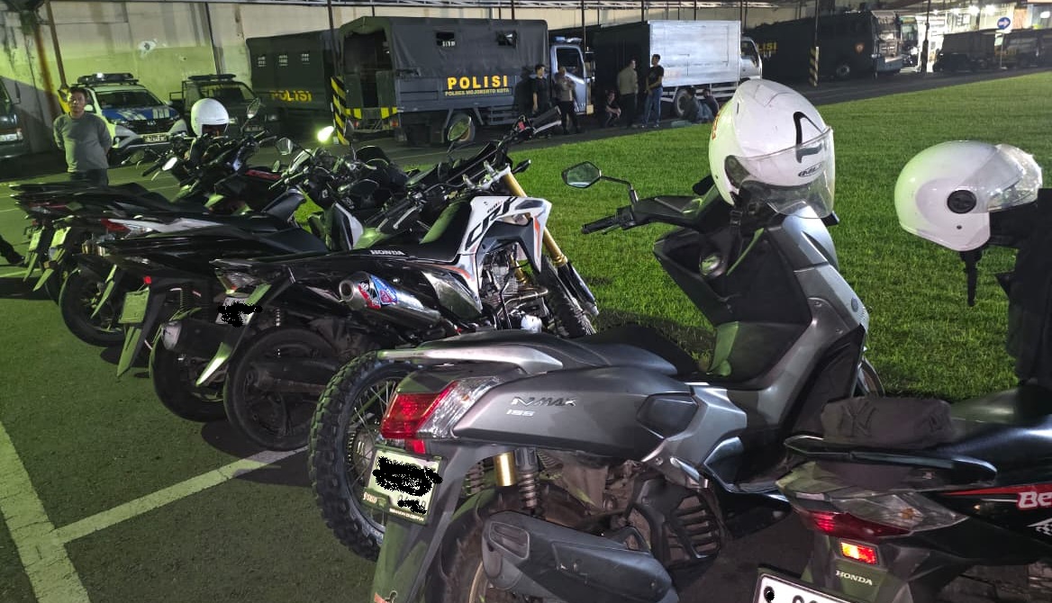 Polres Mojokerto Kota Amankan 80 Pemuda Konvoi,1 orang Kedapatan Bawa Sajam