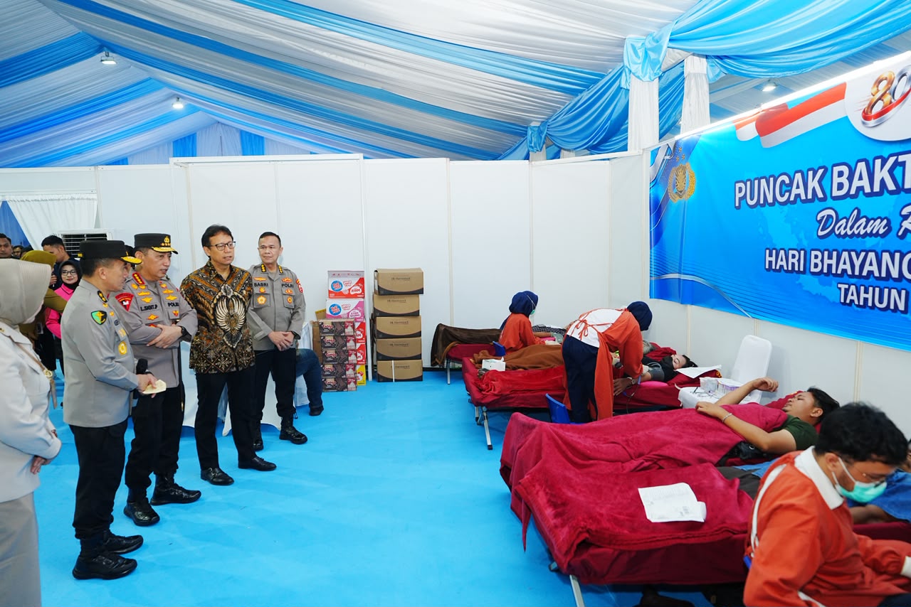 Hadiri Puncak Bakti Kesehatan, Kapolri: Berikan Pelayanan Terbaik ke Masyarakat dan Anggota