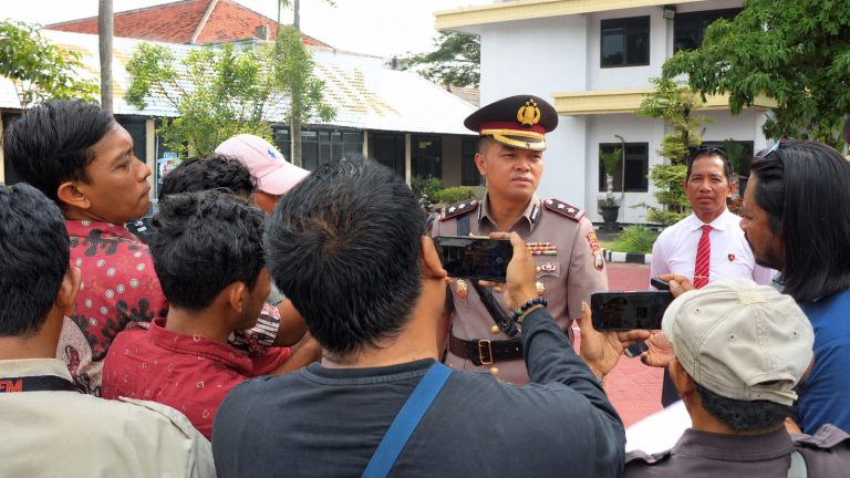 Polres Nganjuk Amankan Dua Tersangka Pengedar Narkoba Lintas Daerah dan 210,03 gram Sabu