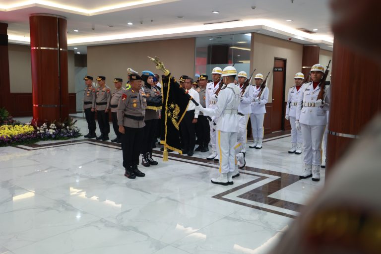 Jelang Hari Bhayangkara ke – 80 Polda Jatim Gelar Upacara Pemuliaan Nilai Luhur Tribrata