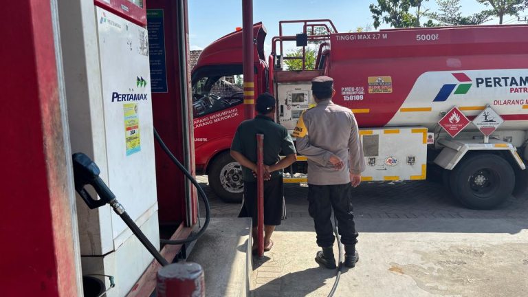 Patroli KRYD Polsek Jambon Antisipasi Gangguan Kamtibmas dan Tingkatkan Kewaspadaan Masyarakat
