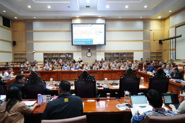 Ketua Komisi III DPR RI: Hasil Survei Litbang Kompas Jadi Motivasi Polri Tingkatkan Pelayanan kepada Masyarakat
