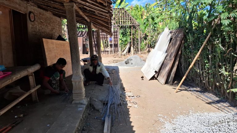 KAMITUWO GUPIT : TIGA TITIK REHAB RTLH DUKUH GUPIT TEPAT SASARAN