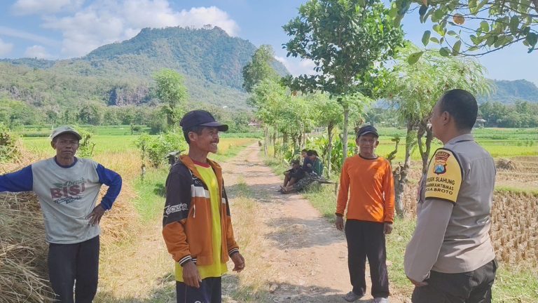 Bhabinkamtibmas Desa Broto Sambangi Petani, Perkuat Sinergi Dukung Ketahanan Pangan