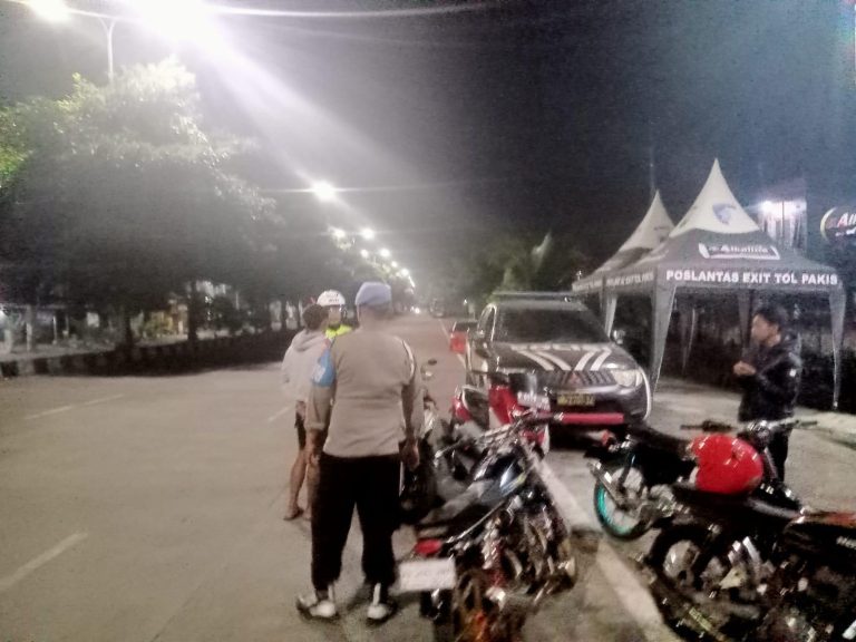 Respon Cepat Laporan Call Center 110 , Polres Malang Amankan Belasan Motor Balap Liar di Pakis