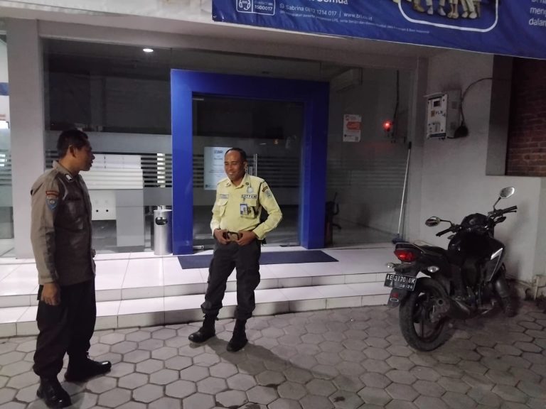 Patroli Blue Light Polsek Balong Tingkatkan Kewaspadaan Warga dan Antisipasi Kejahatan Malam Hari