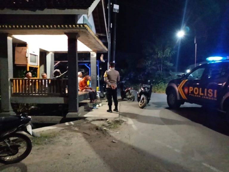 Patroli Blue Light Polsek Jambon Intensifkan Harkamtibmas, Antisipasi Kejahatan dan Penipuan Online