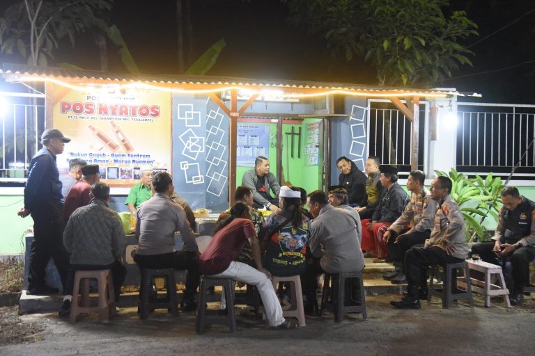 Kapolres Bondowoso Blusukan ke Pos Ronda Bukti Sinergitas Polri dengan Masyarakat untuk Kamtibmas