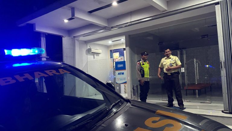 Patroli Blue Light Polsek Jambon Intensifkan Pengamanan Malam, Situasi Wilayah Tetap Kondusif