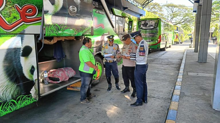 Kapolsek Babadan Pimpin Patroli KRYD, Tingkatkan Pengamanan Objek Vital dan Pelayanan Masyarakat