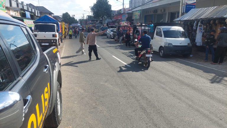Polsek Slahung Intensifkan Patroli Harkamtibmas, Antisipasi Kejahatan dan Kemacetan di Titik Keramaian