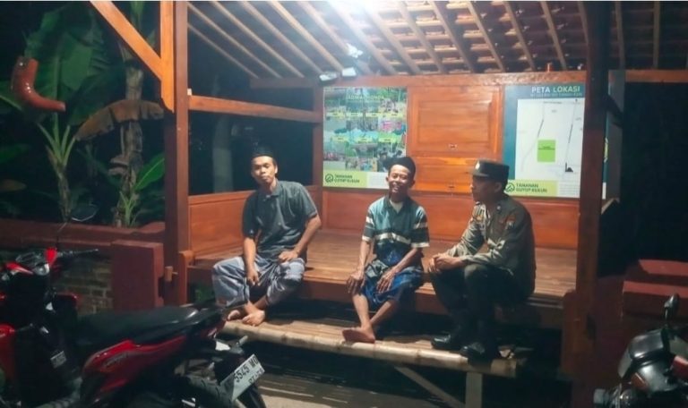 Polsek Jetis Gelar Patroli Presisi Kewilayahan, Antisipasi Kejahatan 3C dan Gangguan Kamtibmas