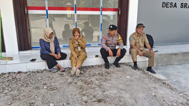 Polsek Siman Berikan Pelayanan Pengamanan Kegiatan Masyarakat, Wujudkan Situasi Aman dan Kondusif