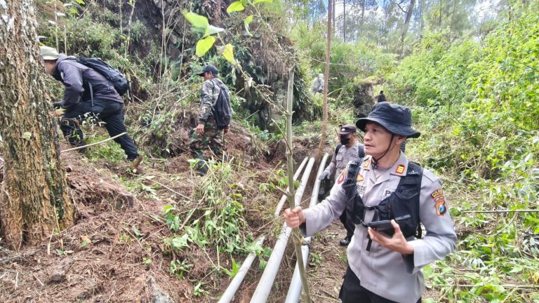 Polres Magetan dan Perhutani Perkuat Mitigasi Karhutla di Cemorosewu, Bangun Ilaran Api Sejauh 1,8 Km