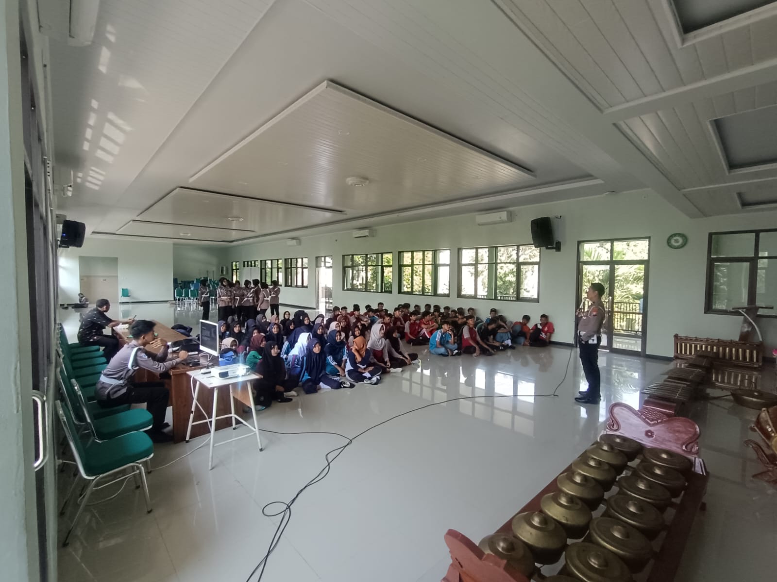 Satlantas Polres Ponorogo Gelar Diklat Patroli Keamanan Sekolah di SMAN 1 Badegan, Tanamkan Budaya Tertib Berlalu Lintas
