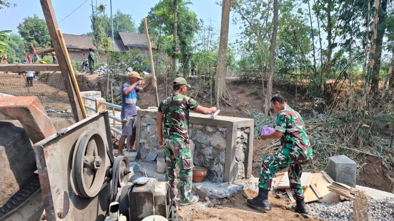 PEMBANGUNAN JEMBATAN BIBIS TELAH SENTUH PEMBUATAN LONING KANAN KIRI JEMBATAN