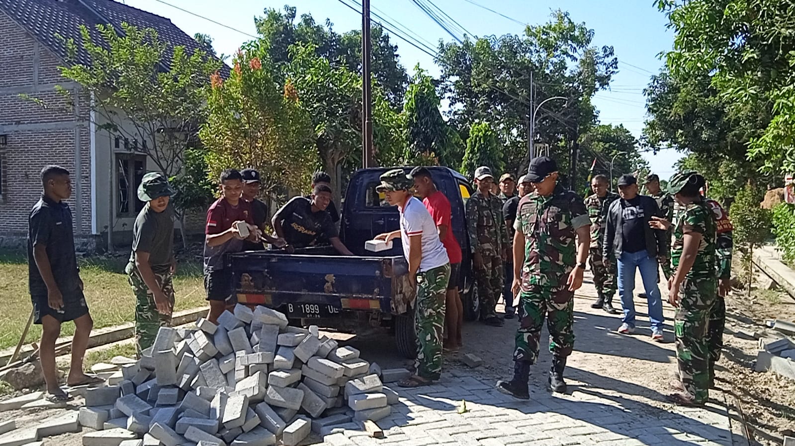 Tinjau Lokasi, Dansatgas TMMD 129 Bulu Lor Yakinkan Semua Proyek Selesai Tepat Waktu