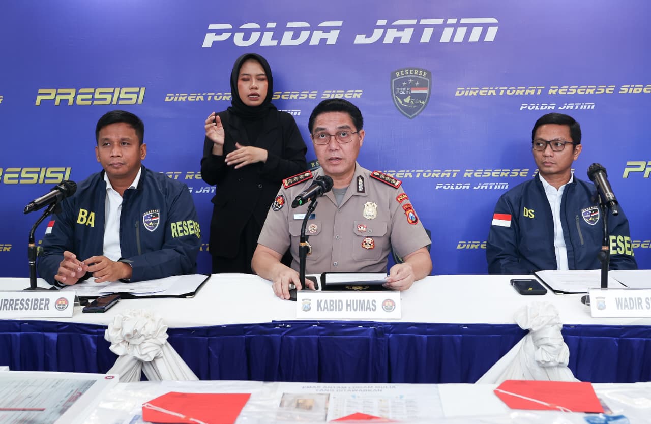 Polda Jatim Bongkar Sindikat Penipuan Online Emas Murah, Lima Tersangka Diantaranya Warga Binaan Lapas Diamankan
