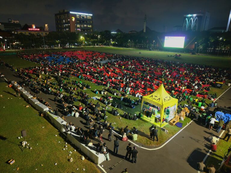 Polda Jatim Gelar Nobar Final Piala Presiden 2026, Ribuan Bonek Mania Dukung Persebaya dari Lapangan Mapolda
