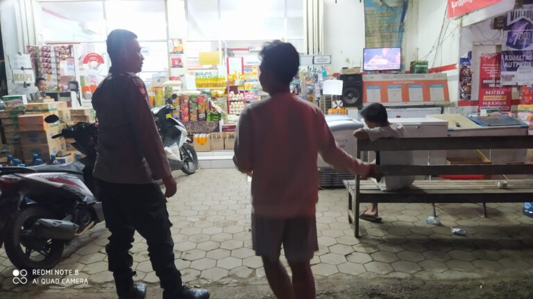 Patroli KRYD Polsek Sambit Sasar Pertokoan, Perbankan, dan Jalur Ponorogo–Trenggalek