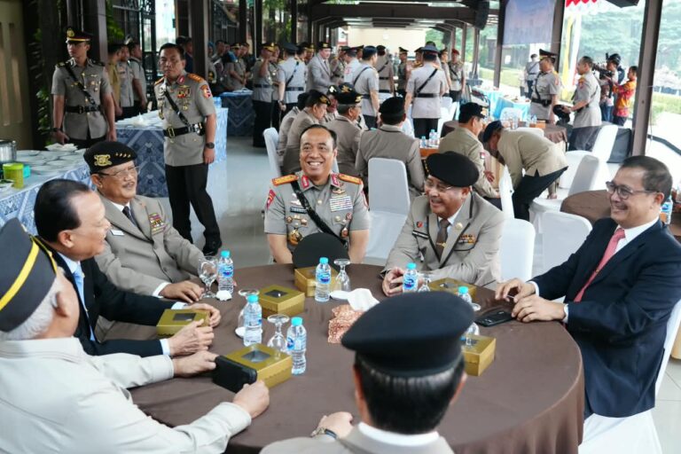 Momen Istimewa Hari Juang Polri, Para Mantan Kapolri dan Wakapolri Berkumpul di Mabes Polri
