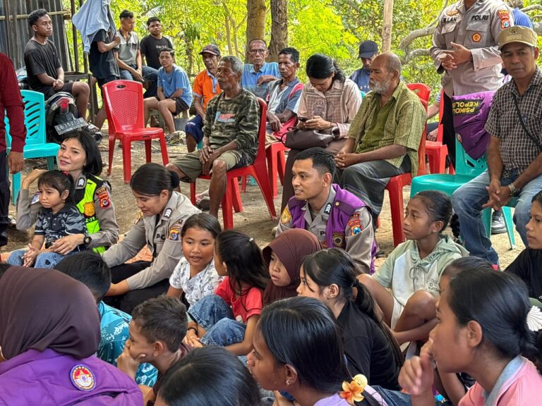 Tim Trauma Healing Polda Jatim Bantu Pulihkan Warga Terdampak Gempa NTT