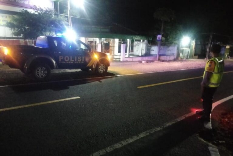 Patroli Presisi Polsek Jetis Sasar Jalur Rawan Laka hingga Pusat Aktivitas Masyarakat