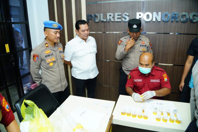 Tes Urine Internal, 51 Personel Polres Ponorogo Dinyatakan Bersih dari Narkoba