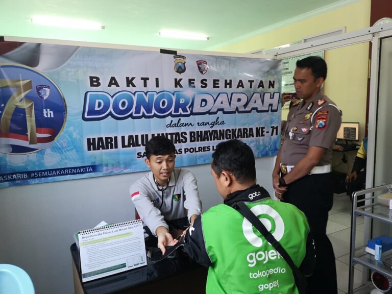 Sambut Hari Lalu Lintas Bhayangkara, Satlantas Polres Lumajang Gelar Cek Kesehatan Gratis Driver Ojol