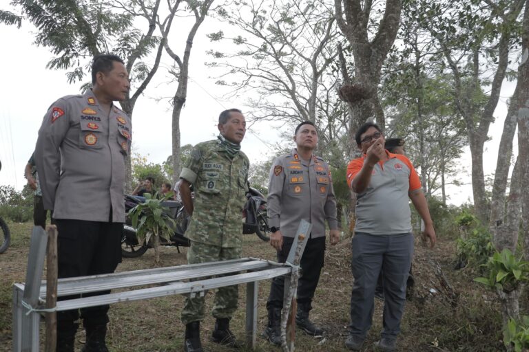 Polres Blitar dan Tim Gabungan Dirikan Posko Darurat Tangani Karhutla Gunung Butak