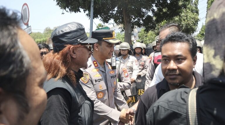 Kapolres Madiun Kota Apresiasi Massa PSHT dalam Menyampaikan Aspirasi, Aksi Damai Berakhir Kondusif