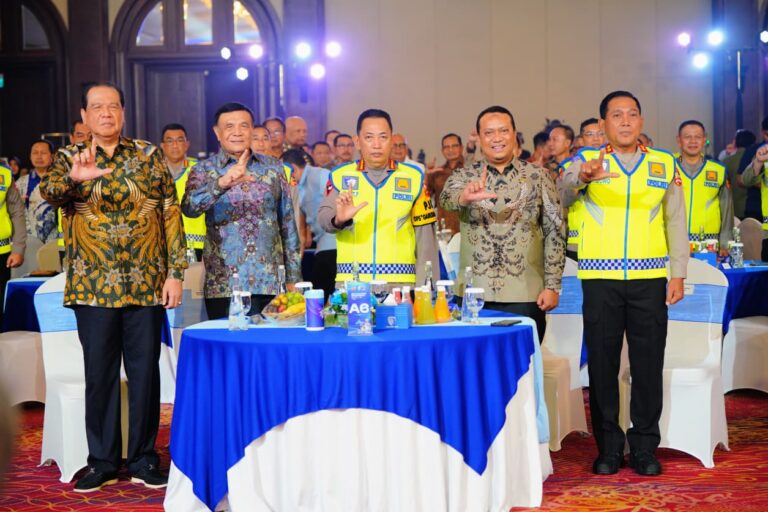 Kapolri Luncurkan STNK Digital dan Pembayaran Tilang Terintegrasi
